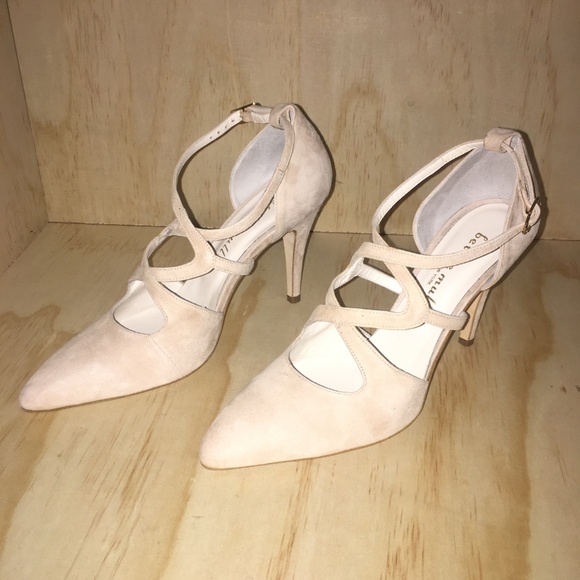 Bettye Muller Women's Gallant Pump - Picture 5 of 6